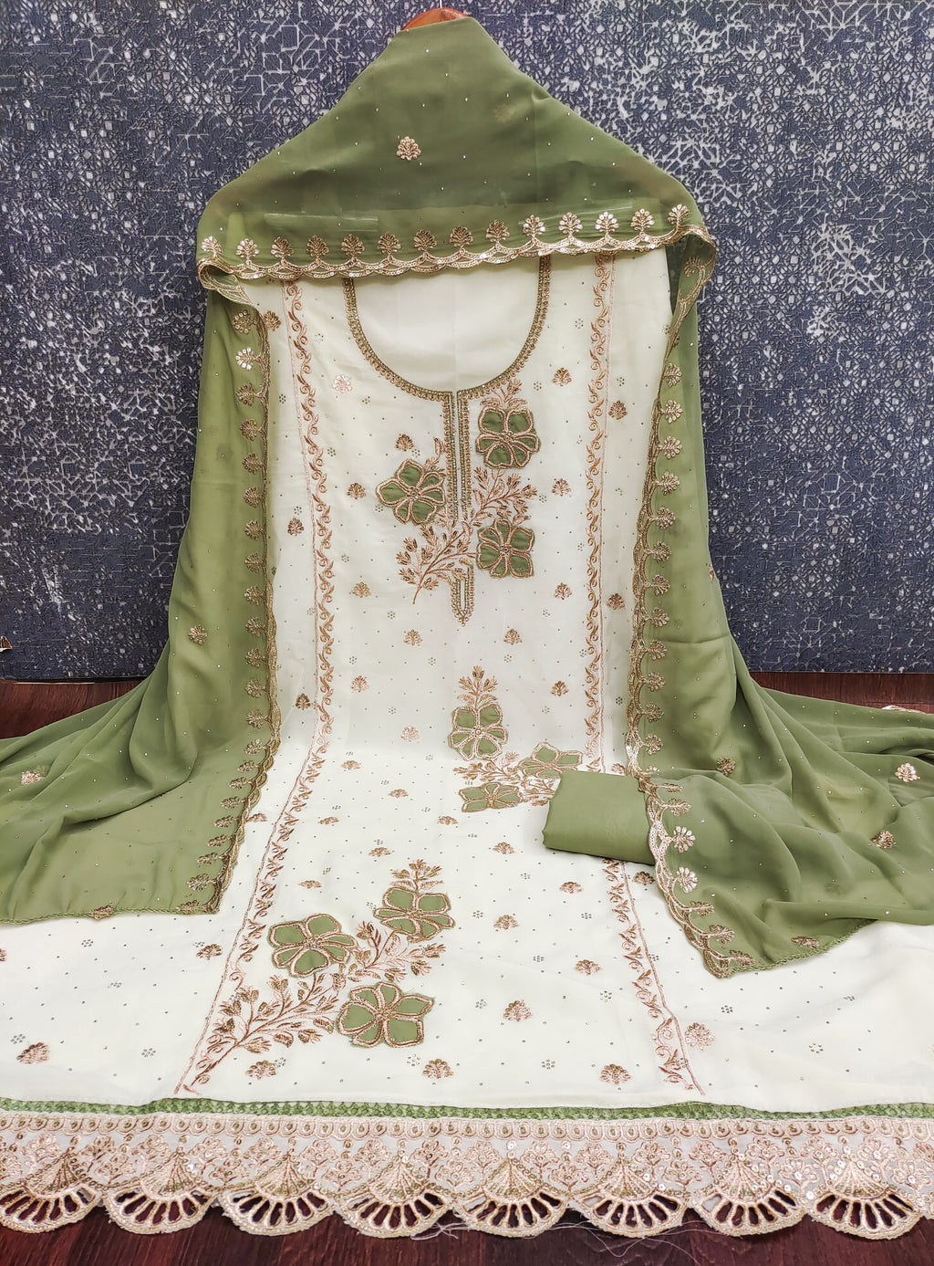 Unstitched salwar suit