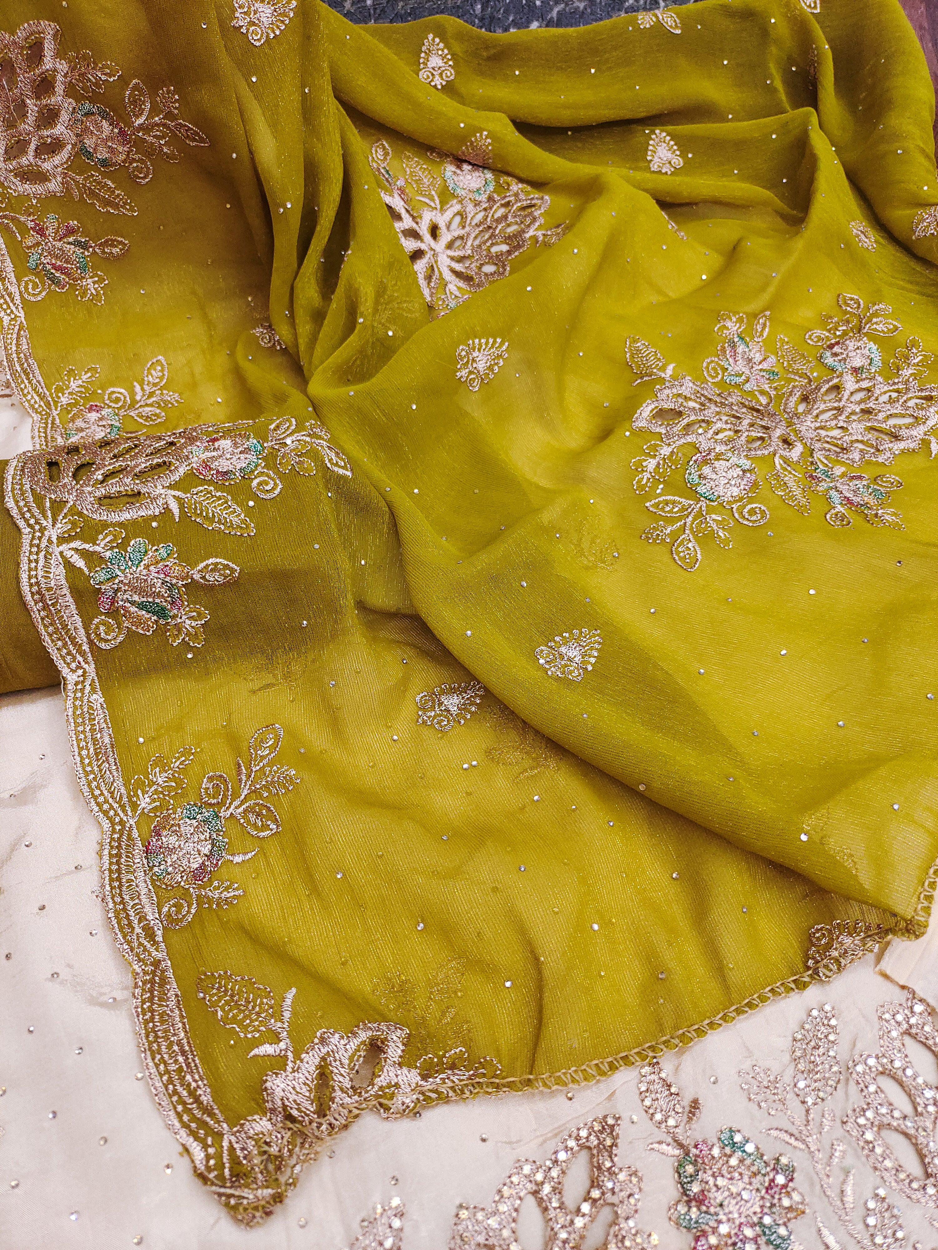 Suit salwar ( unstitched/ semi-stitched ) With Contrast set