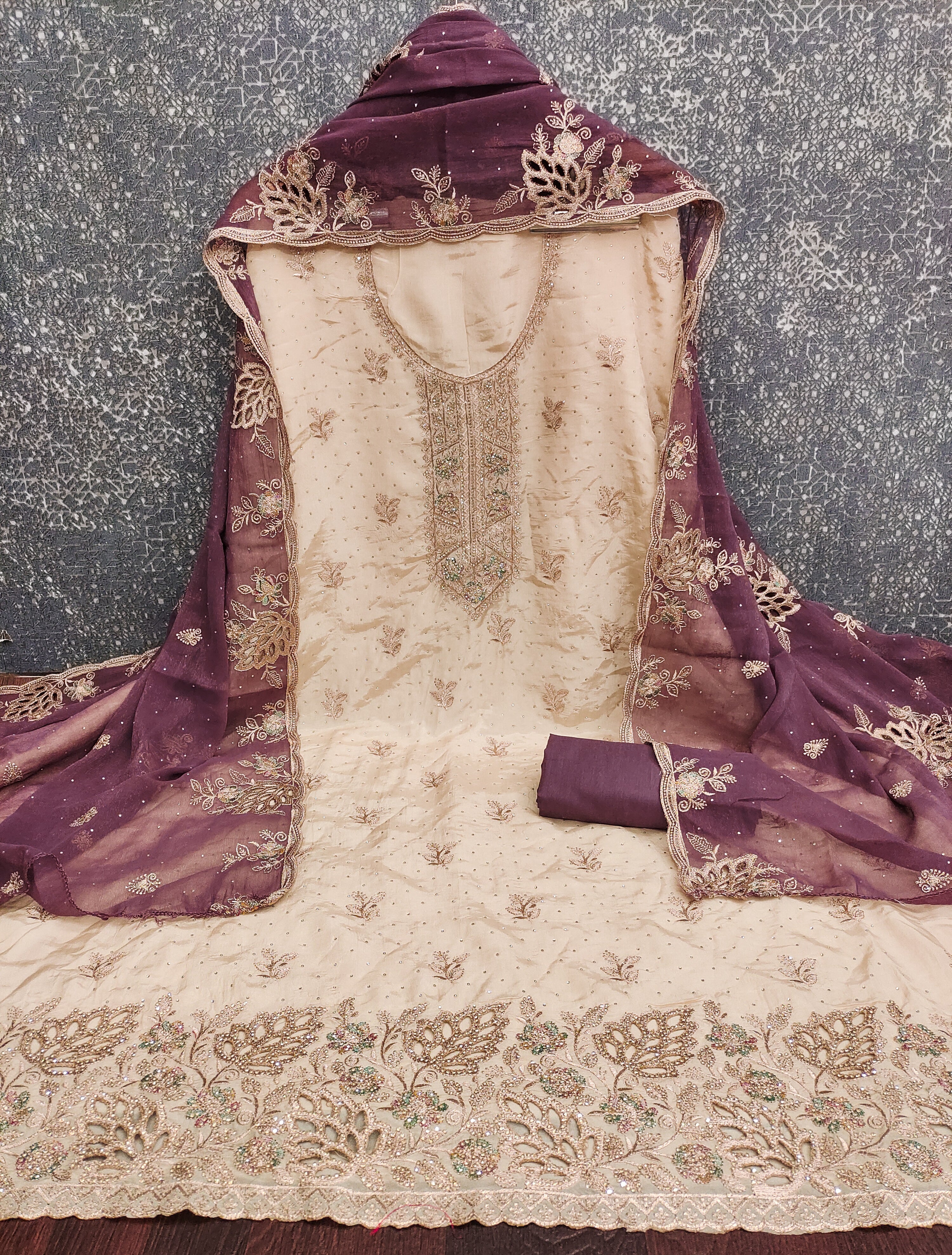 Suit salwar ( unstitched/ semi-stitched ) With Contrast set